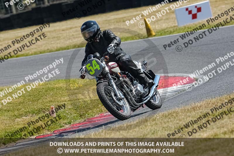cadwell park;cadwell park photographs;cadwell trackday photographs;enduro digital images;event digital images;eventdigitalimages;peter wileman photography;racing digital images;trackday digital images;trackday photos